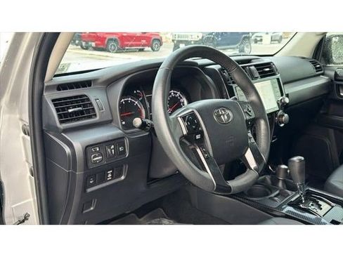 Certified 2021 Toyota 4Runner Venture w/ Moonroof Package AWD/4WD image 22
