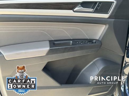 Used 2022 Volkswagen Atlas SE w/ Panoramic Sunroof Package AWD/4WD image 12