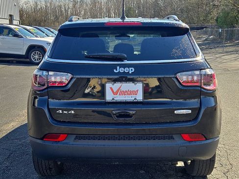 Used 2021 Jeep Compass Latitude AWD/4WD image 5