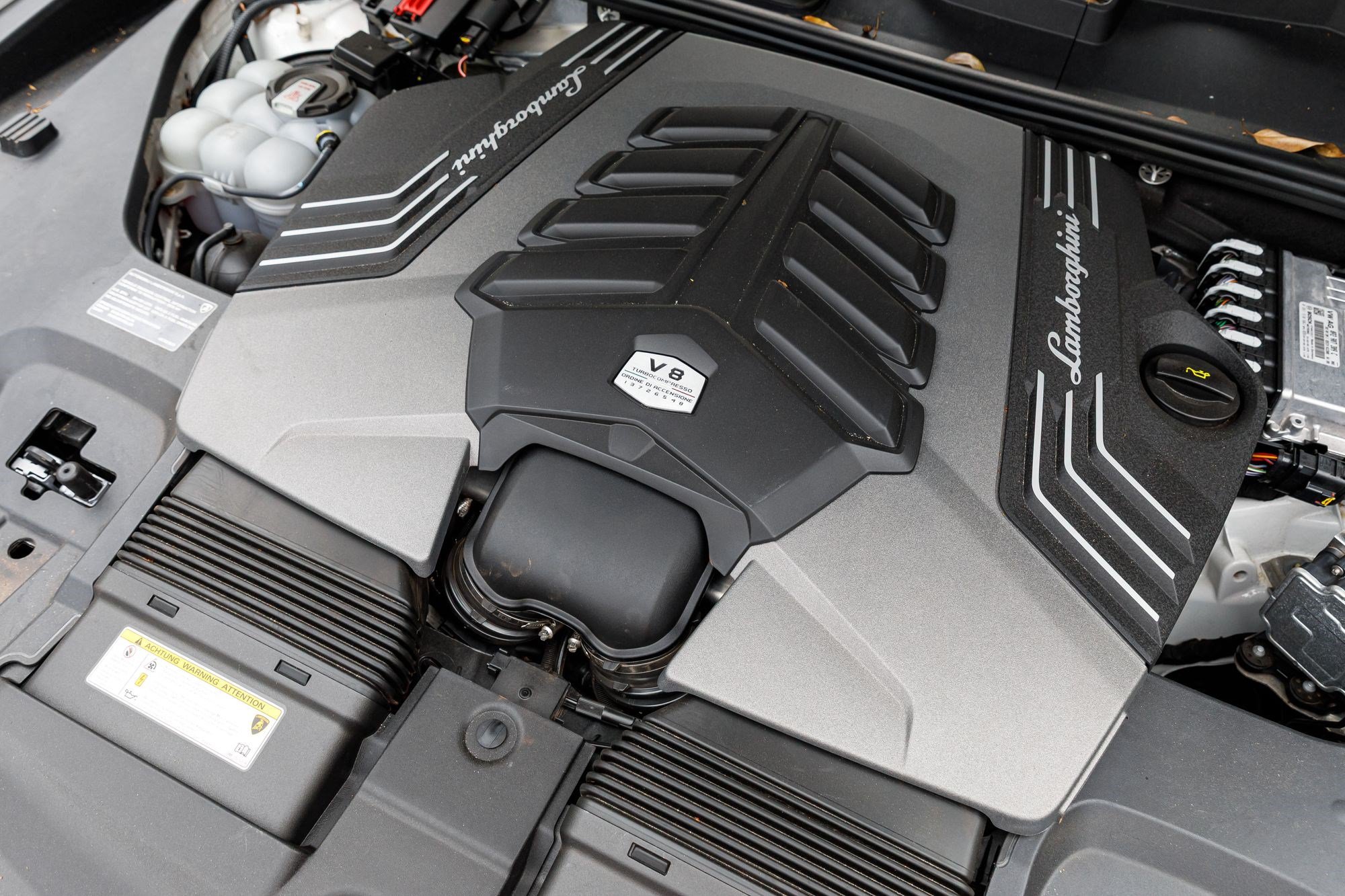 Used 2024 Lamborghini Urus Performante AWD/4WD image 10