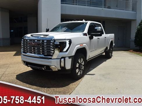 Used 2024 GMC Sierra 2500 Denali w/ Denali Reserve Package AWD/4WD image 5