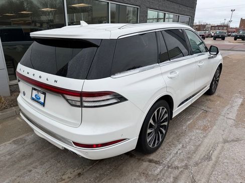 Used 2021 Lincoln Aviator Black Label Grand Touring w/ Class IV Trailer Tow Package image 11