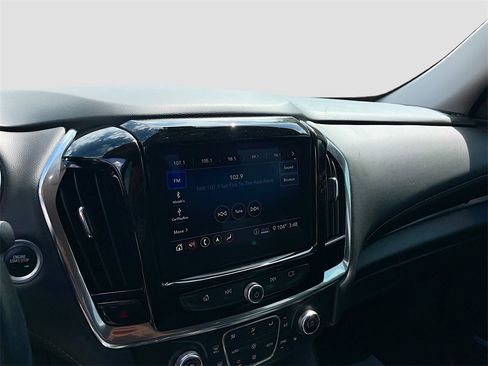 Used 2021 Chevrolet Traverse RS w/ LPO, Floor Liner Package image 15