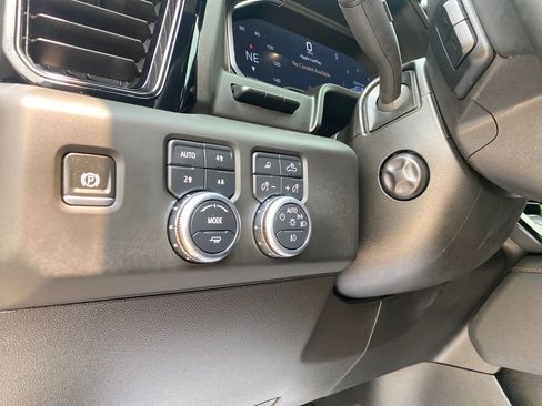 Used 2025 GMC Sierra 1500 AT4 w/ AT4 Premium Package AWD/4WD image 30