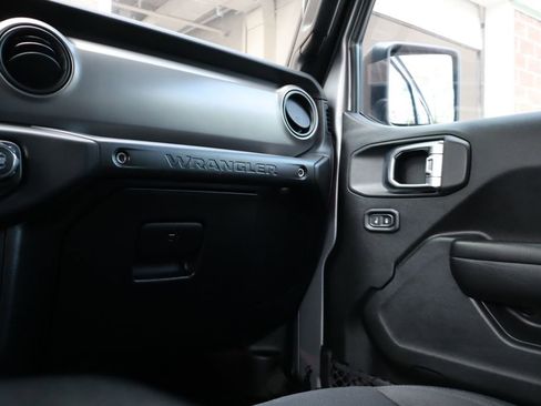 Used 2018 Jeep Wrangler Unlimited Sport S AWD/4WD image 43