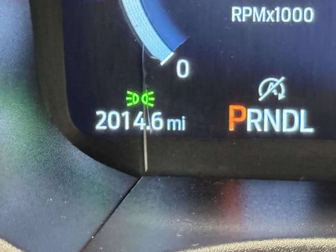 Used 2025 Ford Explorer Active AWD/4WD image 26
