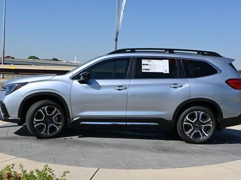 New 2025 Subaru Ascent Limited image 6