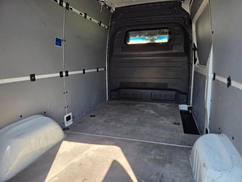 Used 2024 Mercedes-Benz Sprinter 2500 image 7