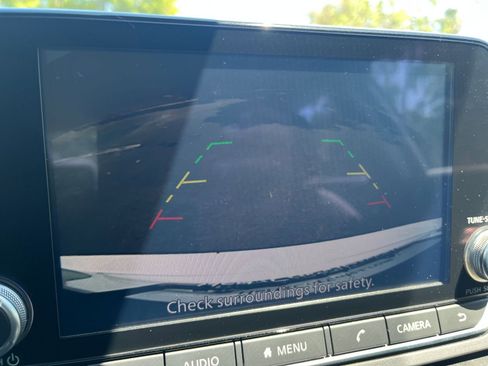 Used 2025 Nissan Altima 2.5 SV FWD image 23