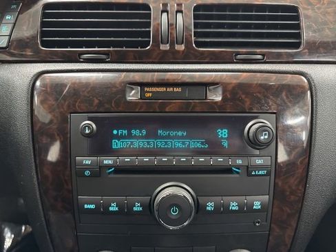 Used 2013 Chevrolet Impala LT w/ LT Sunroof Package image 37