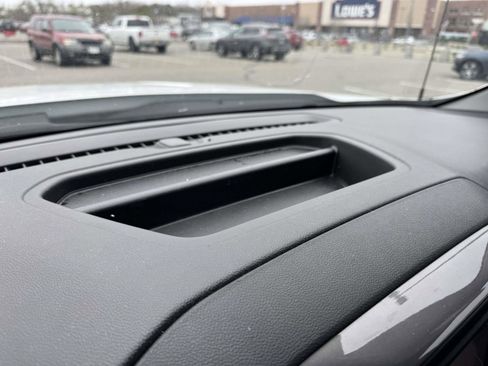 Used 2025 Chevrolet Silverado 1500 W/T image 37