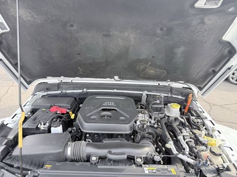 Used 2021 Jeep Wrangler Unlimited Sahara w/ Cold Weather Group image 32