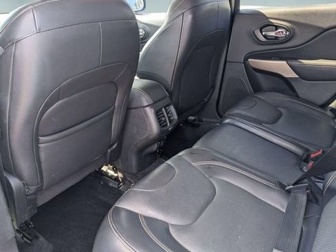 Used 2018 Jeep Cherokee Limited w/ Luxury Group FWD image 25