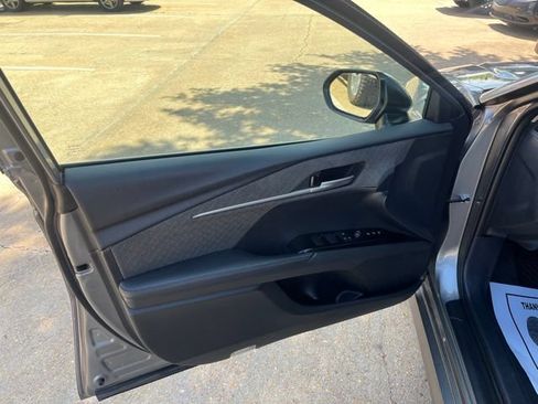 Used 2025 Toyota Camry XLE w/ Premium Package AWD/4WD image 11