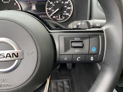 Used 2021 Nissan Rogue SV AWD/4WD image 11