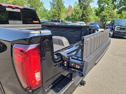 Used 2025 GMC Sierra 1500 AT4 w/ AT4 Premium Package AWD/4WD image 63