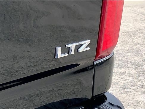 Used 2024 Chevrolet Silverado 3500 LTZ w/ LTZ Premium Package image 9