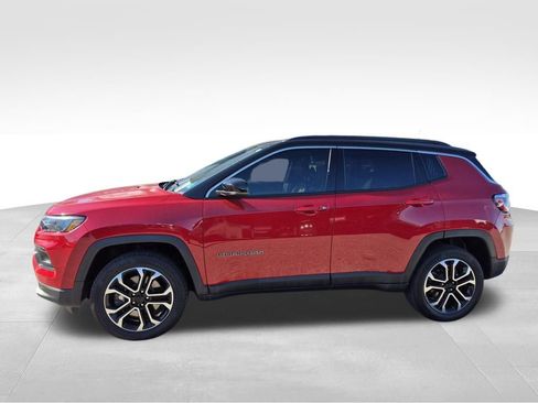 Used 2024 Jeep Compass Limited w/ Sun and Sound Group image 3