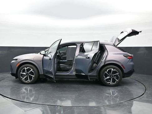 Used 2025 Chevrolet Equinox EV LT w/ Convenience Package FWD image 45