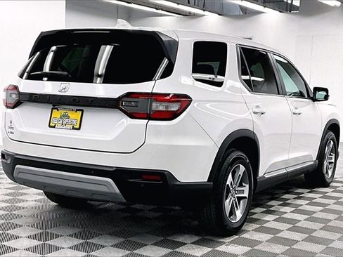 Used 2023 Honda Pilot EX-L image 11