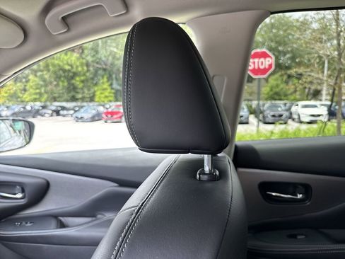 Used 2023 Nissan Murano SV w/ SV Midnight Edition Package FWD image 16