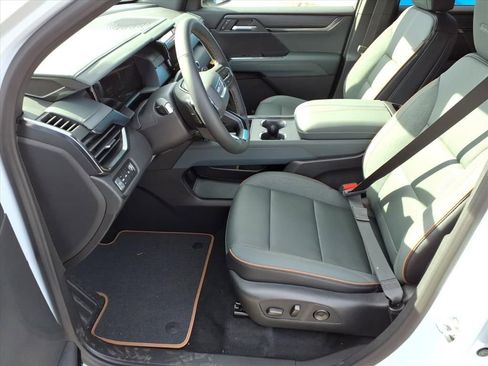 New 2026 GMC Acadia AT4 image 5