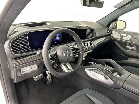 New 2026 Mercedes-Benz GLS 63 AMG 4MATIC image 9