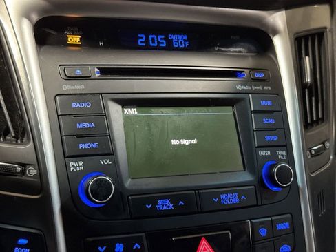 Used 2015 Hyundai Sonata Hybrid image 14