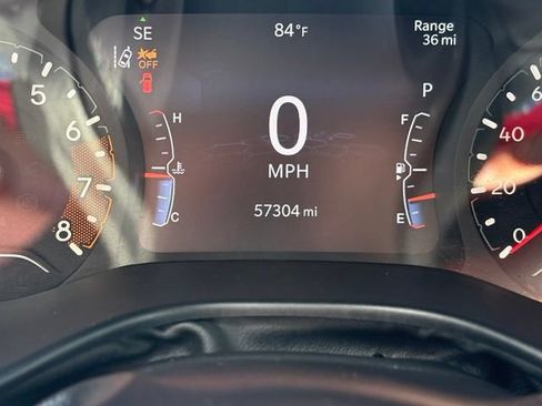 Used 2022 Jeep Compass Latitude FWD image 4
