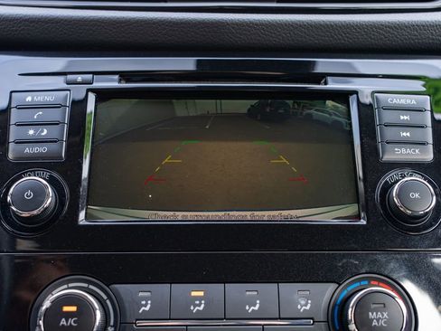 Used 2020 Nissan Rogue S AWD/4WD image 17