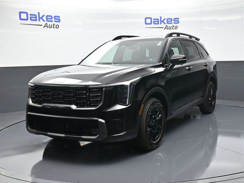 Certified 2025 Kia Sorento SX Prestige w/ Sage Leather Package image 4