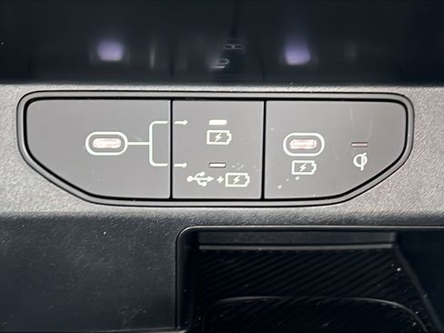Used 2025 Kia Sorento EX w/ Panoramic Sunroof Package FWD image 22