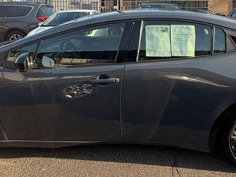 Used 2023 Toyota Prius XLE FWD image 8