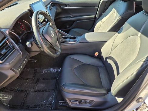 Used 2023 Toyota Camry XSE image 11