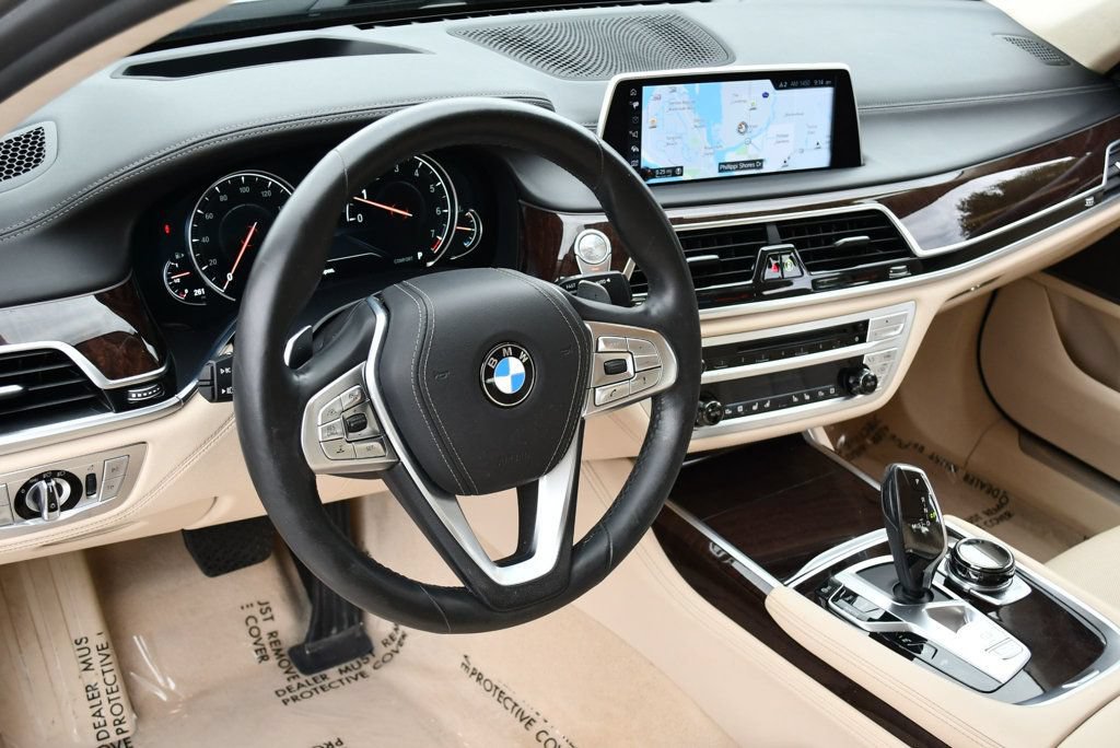 Used 2016 BMW 750i xDrive AWD/4WD image 12