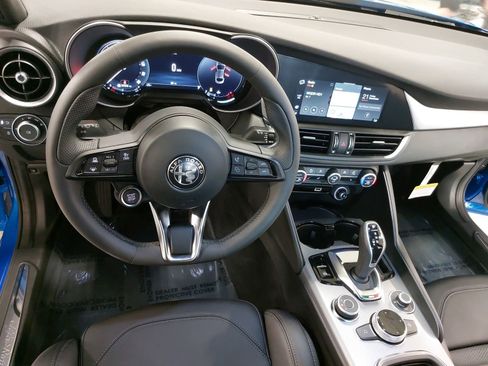 New 2025 Alfa Romeo Giulia AWD w/ Veloce Package AWD image 16