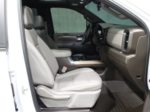 Used 2024 Chevrolet Silverado 3500 LT w/ Convenience Package RWD image 23