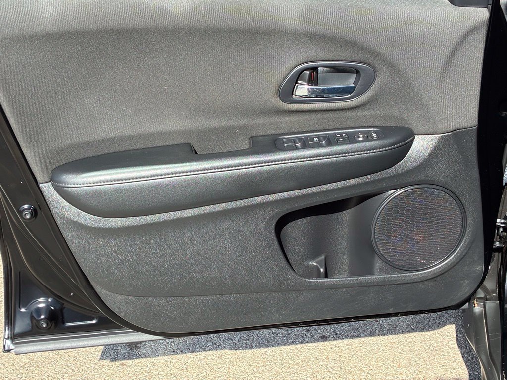 Used 2022 Honda HR-V LX image 18