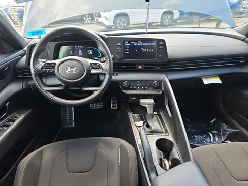 Used 2025 Hyundai Elantra Sport w/ Cargo Package FWD image 8