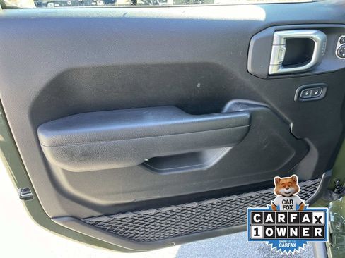 Used 2024 Jeep Wrangler Unlimited Rubicon 4xe image 23