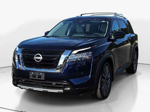 Used 2023 Nissan Pathfinder SL w/ SL Premium Package AWD/4WD image 8