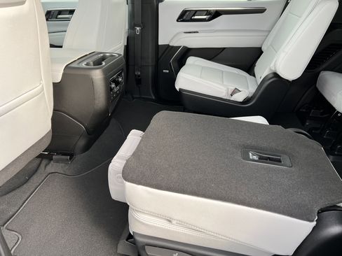 New 2026 Chevrolet Tahoe Premier image 17