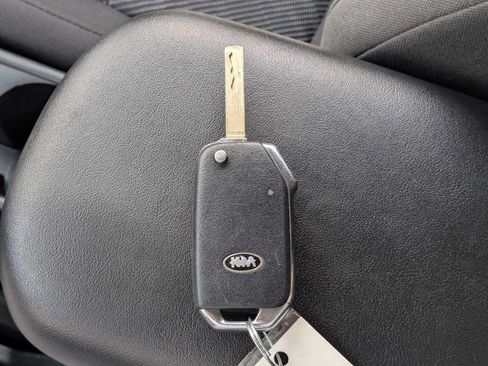 Used 2021 Kia Seltos LX AWD/4WD image 31