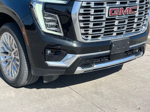 Used 2025 GMC Yukon XL Denali AWD/4WD image 7
