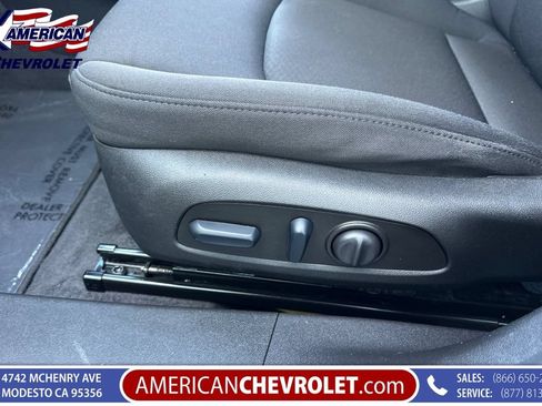 Used 2023 Chevrolet Malibu LT FWD image 14
