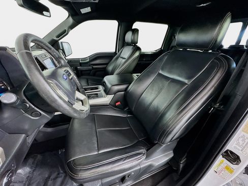 Used 2019 Ford F150 Lariat w/ Equipment Group 502A Luxury image 11