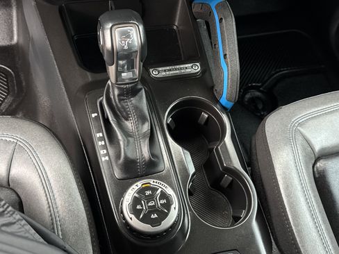 Used 2023 Ford Bronco Black Diamond w/ Sasquatch Package image 21