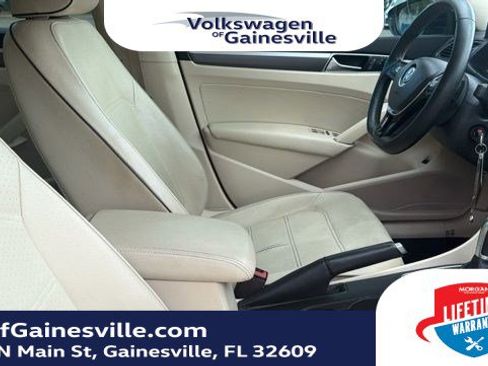 Used 2017 Volkswagen Passat 1.8T R-Line image 7