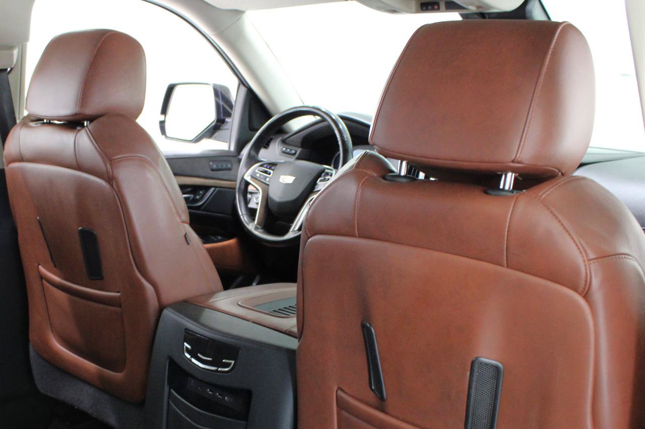 Used 2019 Cadillac Escalade ESV Luxury RWD image 44