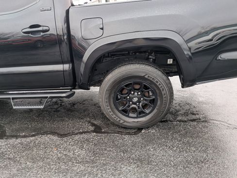 Used 2021 Toyota Tacoma SR5 image 7